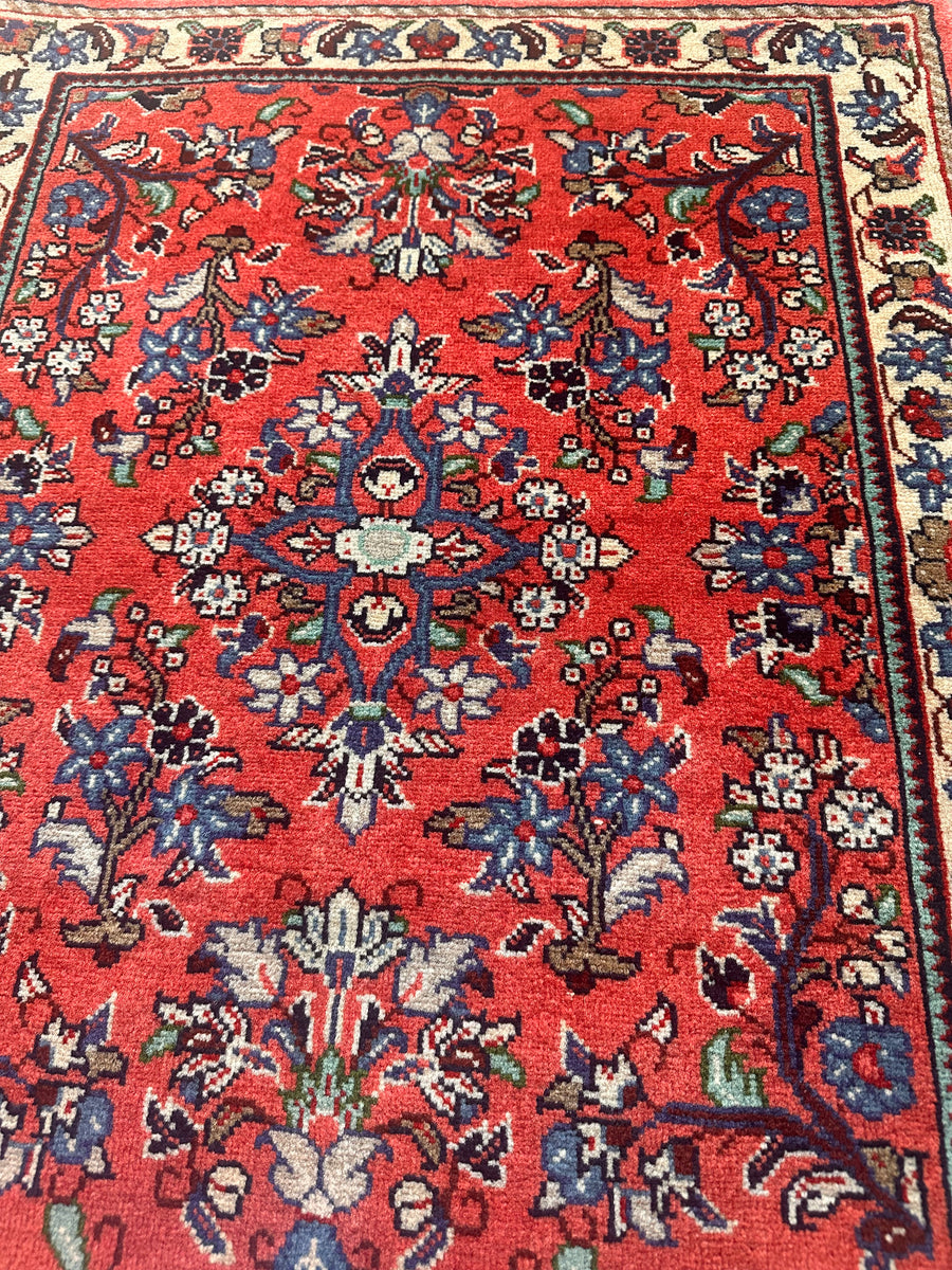 値下げ★新品オリエンタル　トライバルラグ　赤　カーペット　玄関マット トライバルラグ 玄関マットサイズ81×66cm 手織り赤( TR-5077