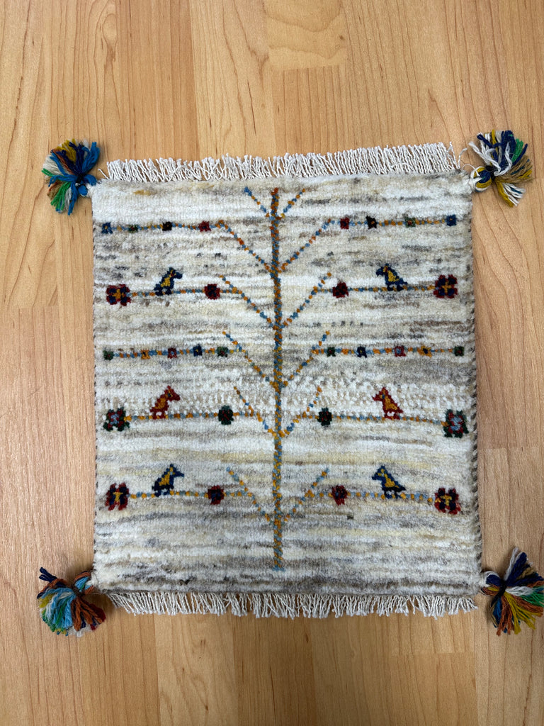 レア ギャッベ 座布団サイズ 40×36cm 手織り 白　生命の樹 鳥 花  (GC-5364)リズバフ