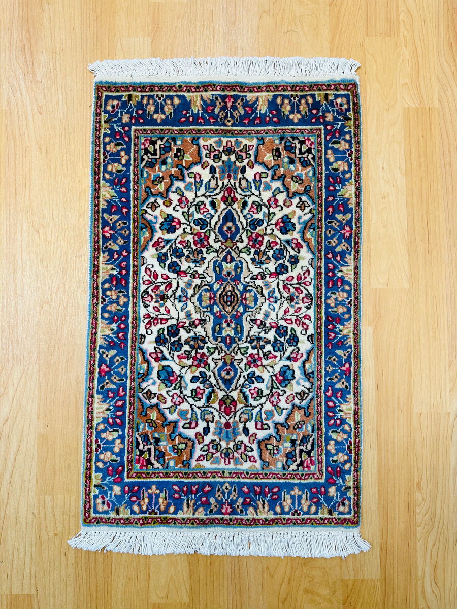 トライバルラグ 94×56cm 手織り 青 ベージュ【返品保証】 (TR トライバルラグ 94×56cm 手織り 青 ベージュ【返品保証】 (TR