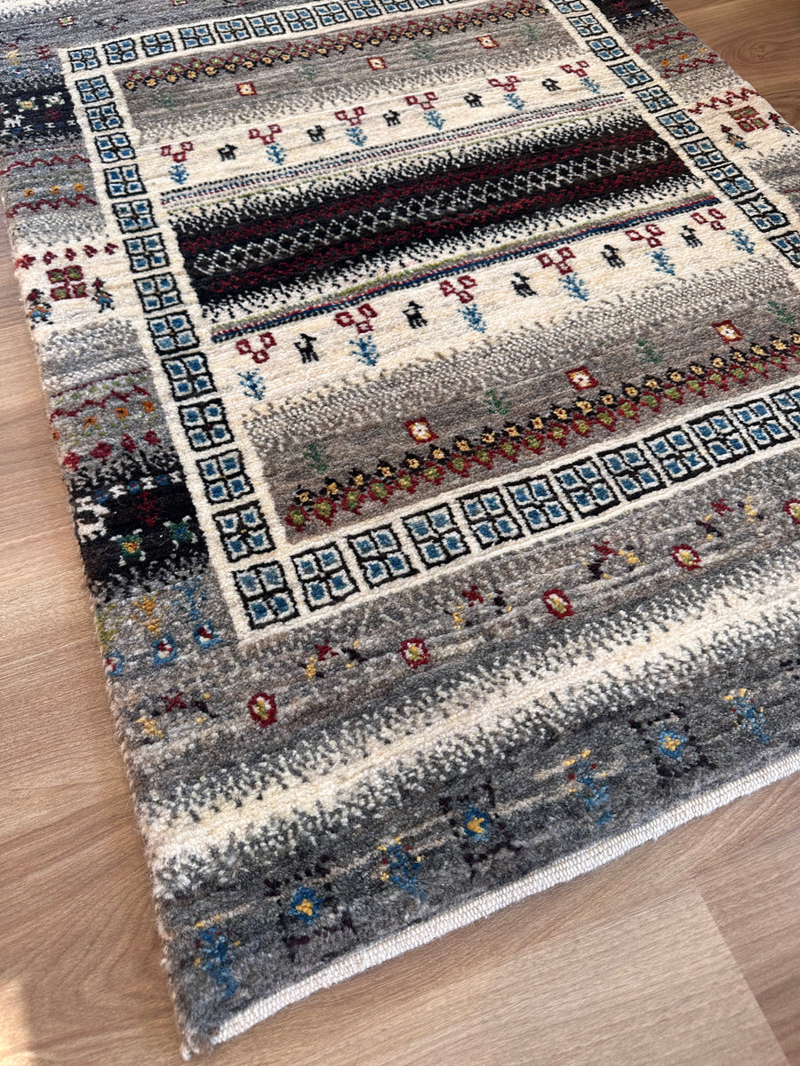 ギャッベ アクセントラグサイズ 106×71cm 手織り生命の樹🌲 鹿