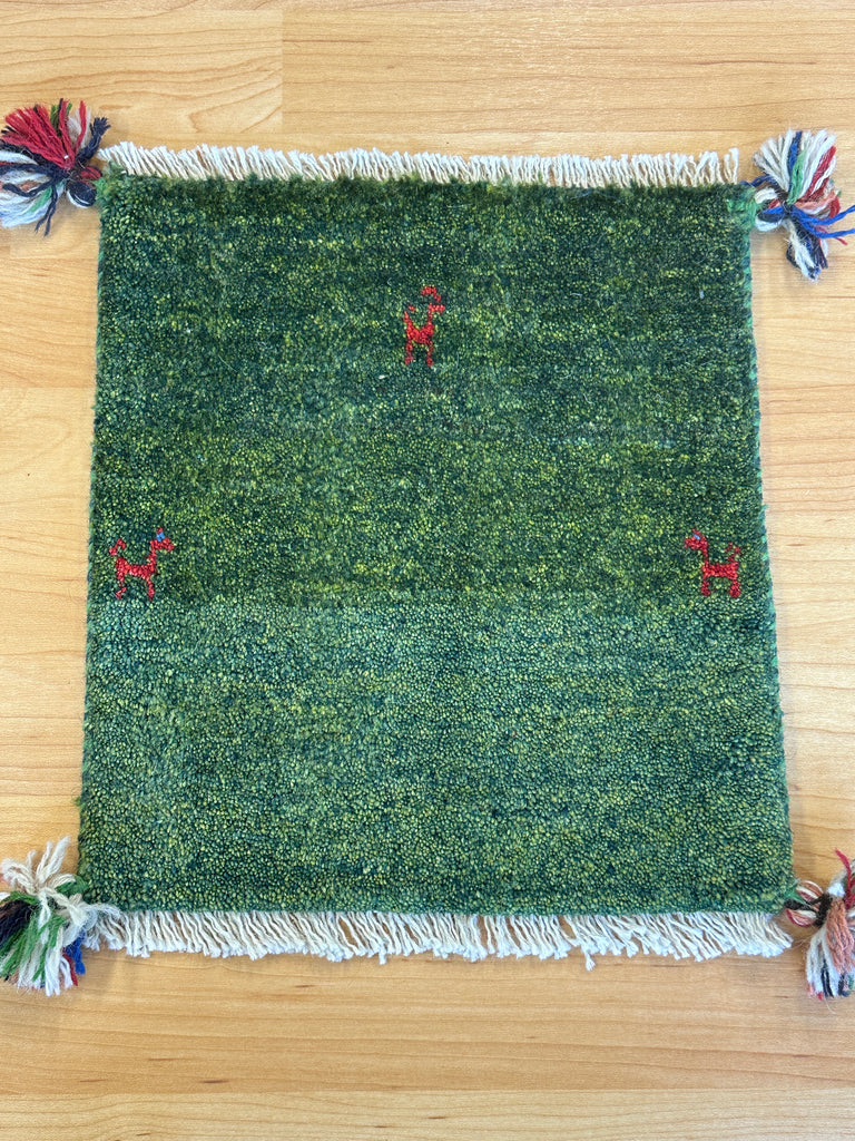 ギャッベ 座布団サイズ 41×38cm 手織り緑 鹿【送料無料！返品保証】 (GC-5218)