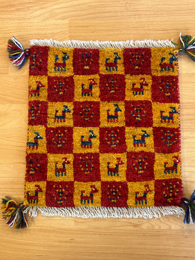 ギャッベ 座布団サイズ 39×38cm 手織り黄 赤 生命の樹 鹿【送料無料！返品保証】 (GC-5231)