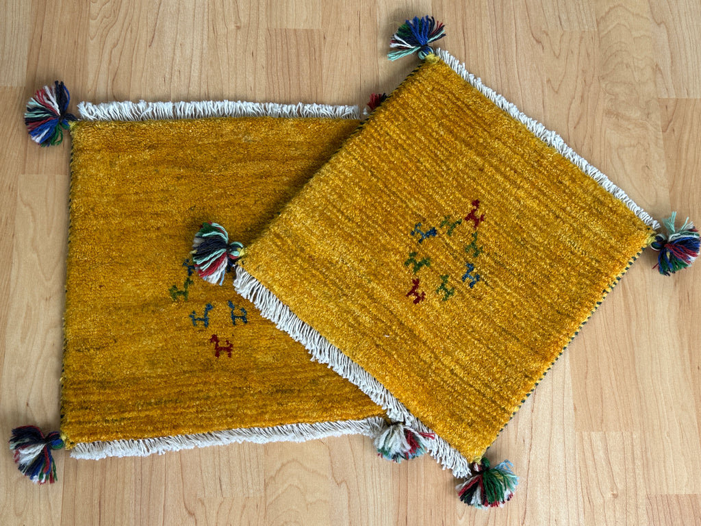 ギャッベ 座布団サイズ 40×39cm 手織り黄色 鹿 2枚セット(GC-5098)