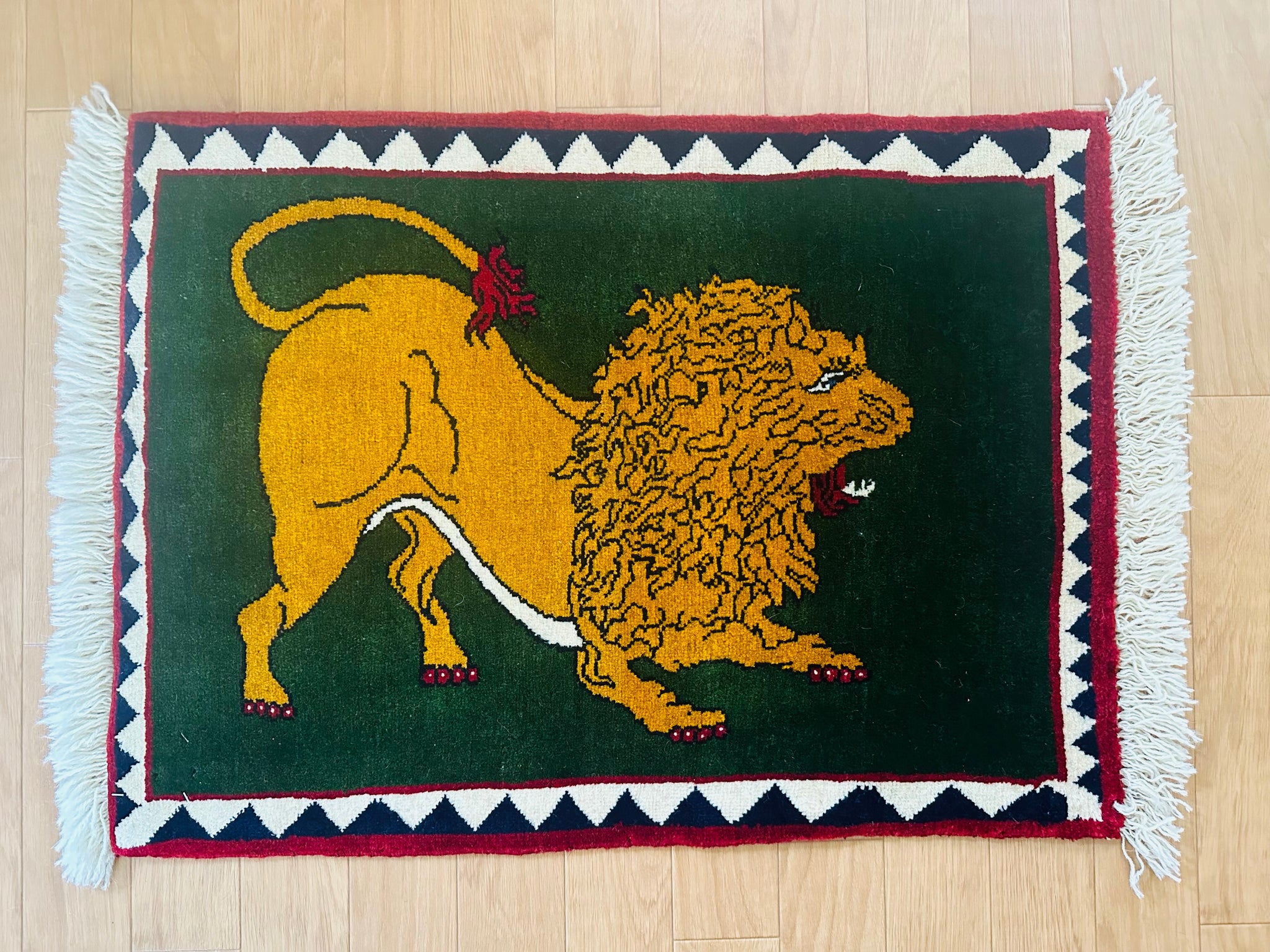 TRIBAL LION Rug】トライバル ライオン ラグ – ギャッベ