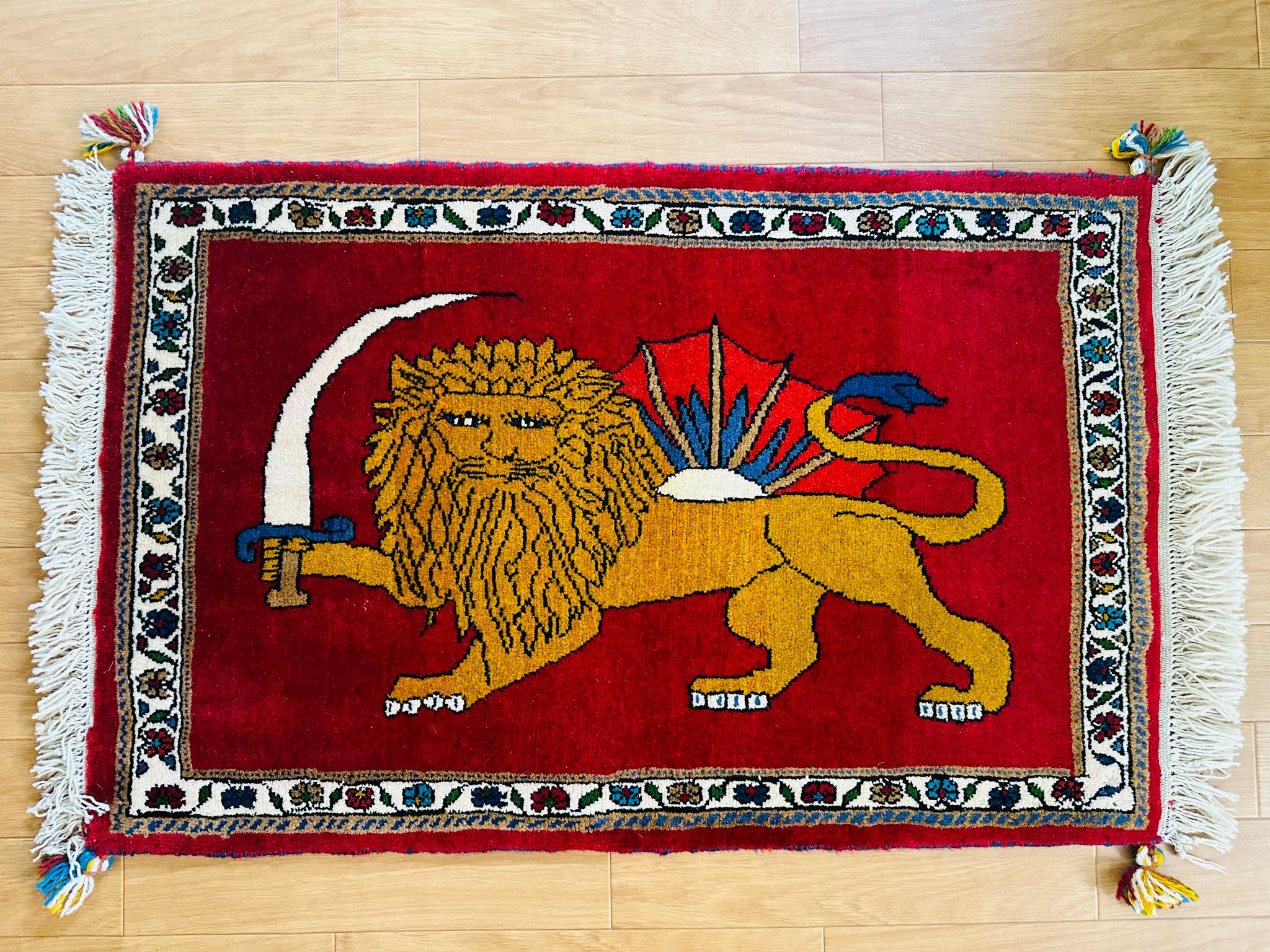 TRIBAL LION Rug】トライバル ライオン ラグ – ギャッベ