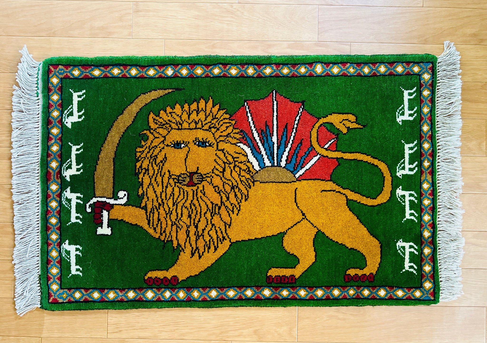 TRIBAL LION Rug】トライバル ライオン ラグ – ギャッベ