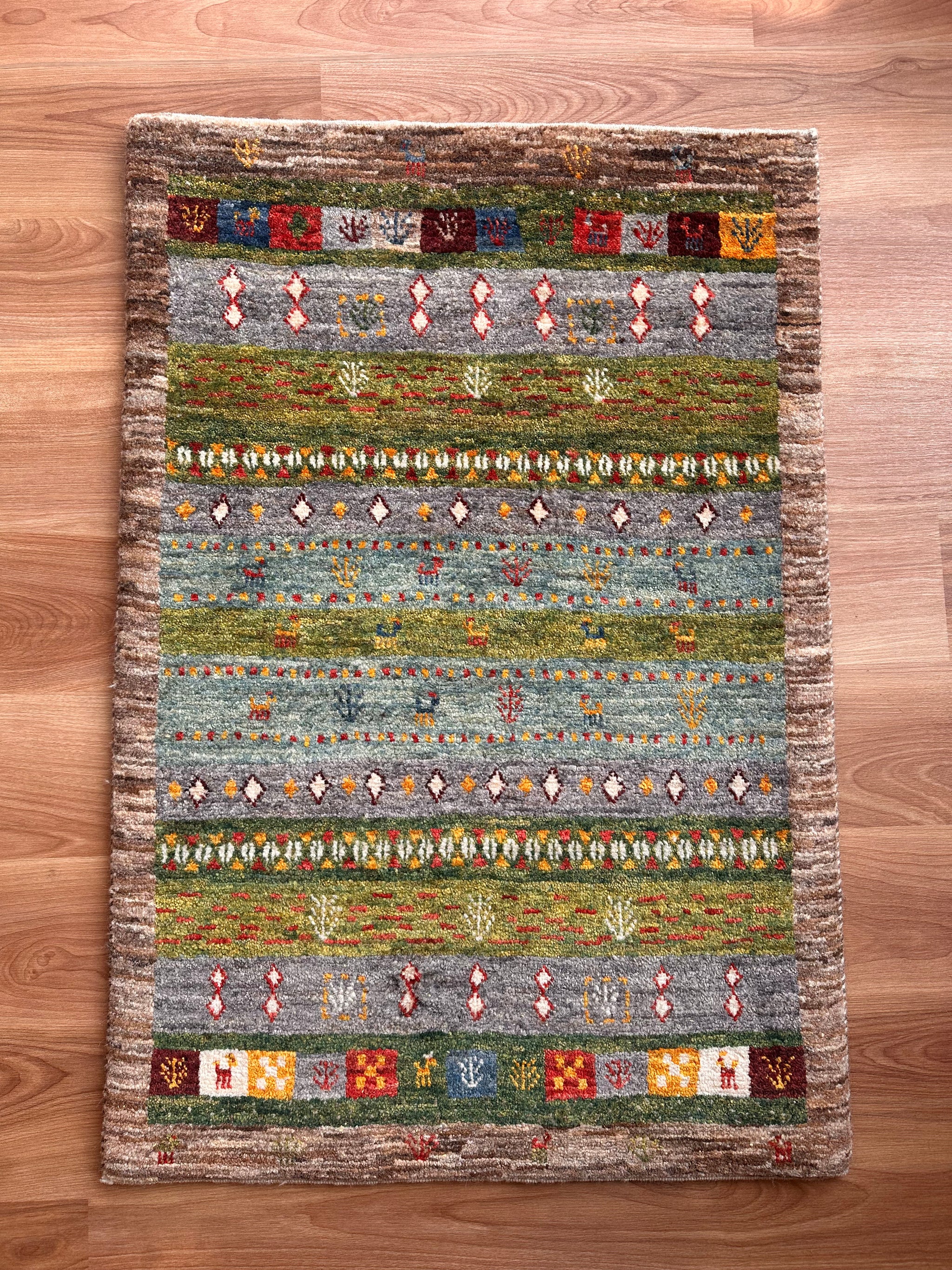 ギャッベ 玄関マット サイズ 99×67cm 生命の樹 鹿 四角 (GD-5238