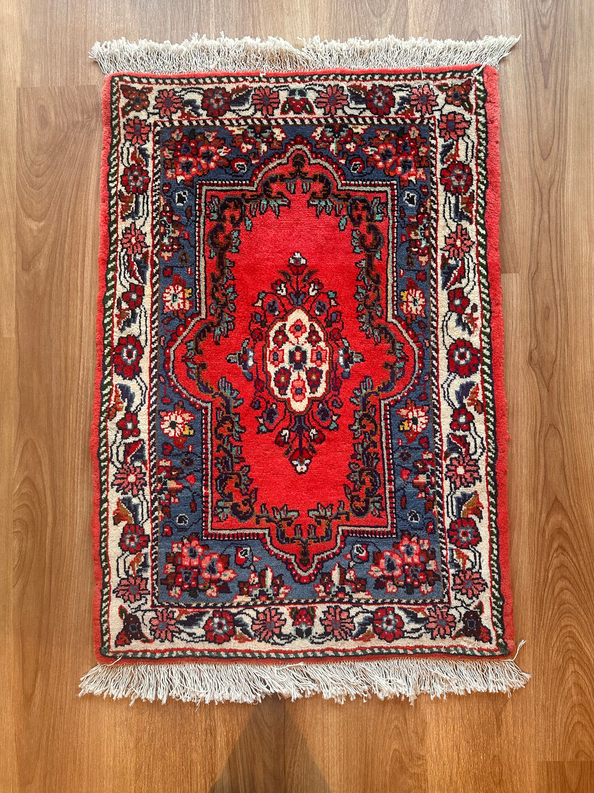 トライバルラグ新着商品 – ギャッベ・オーダーメイドアイアン家具の