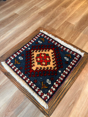 トライバルラグ ヤラメミニマット サイズ31×32cm 手織り 青 黄( TR-5104)