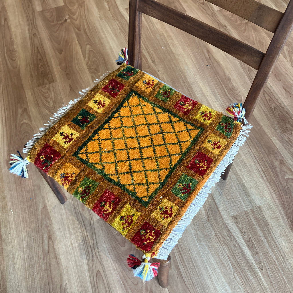 新着ギャッベ 座布団サイズ 41×40cm 手織り生命の樹 黄色(GC-5682)