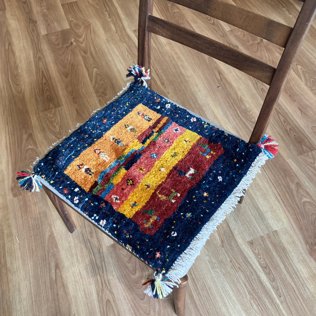 新着ギャッベ 座布団サイズ 42×40cm 手織り生命の樹 ネイビー(GC-5684)