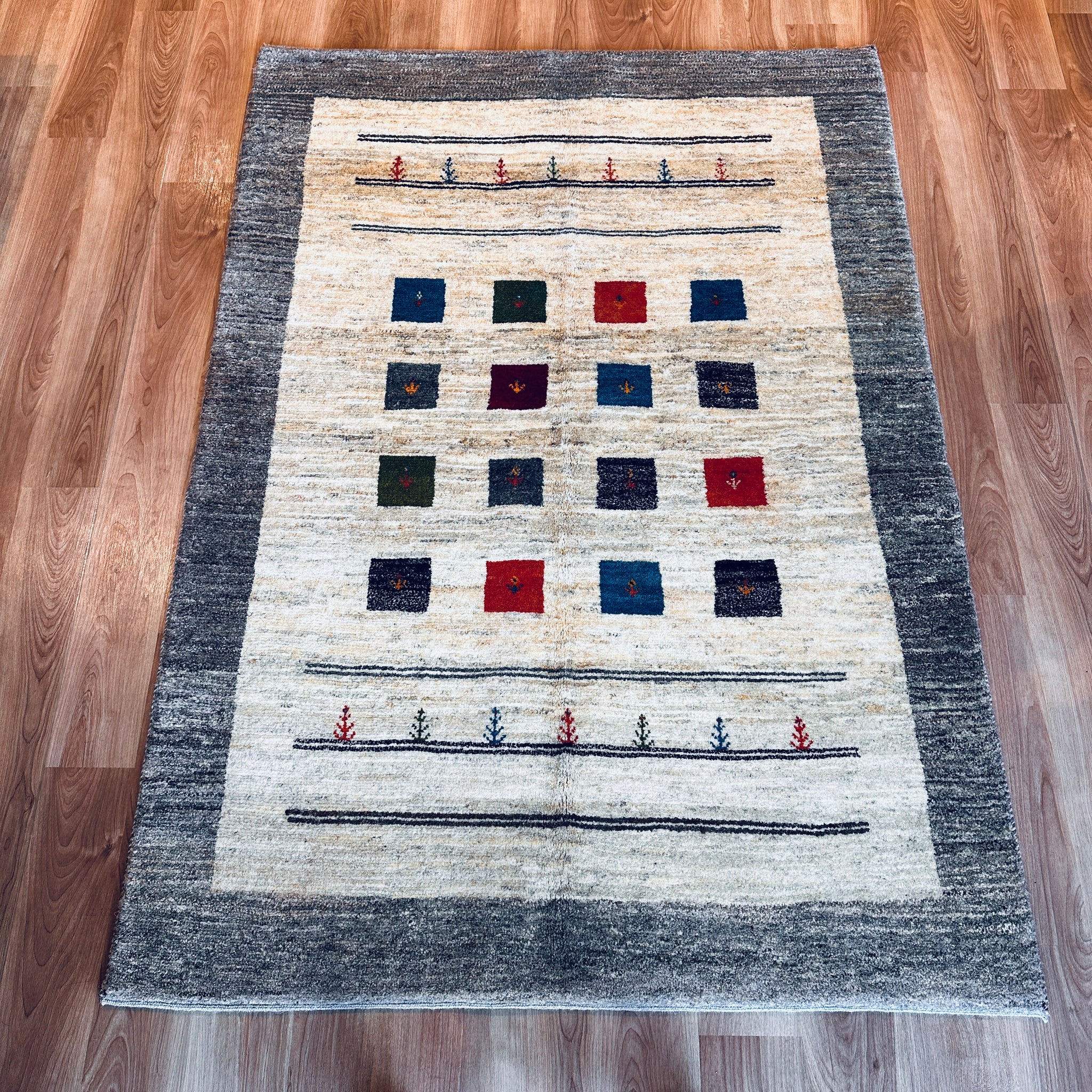 【中古品】ウールギャべ  165x235cm リビングサイズ リビングサイズ ギャッベ 新着商品 – ギャッベ・オーダーメイド