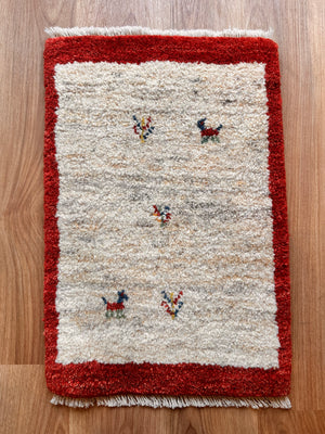 ギャッベ 玄関マット サイズ 59×40cm 生命の樹🌲鹿🦌赤白 (GD-5262)