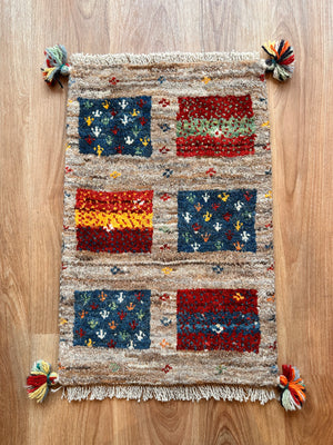 ギャッベ 玄関マット サイズ 58×38cm 生命の樹🌲花🏵️ベージュ(GD-5276)