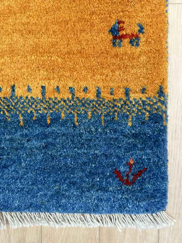 ギャッベ 玄関マットサイズ 85×61cm 手織り 青　オレンジ(GD-0811)