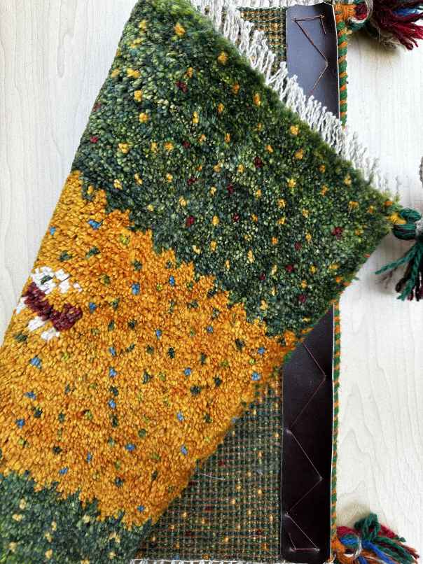 ギャッベ 座布団サイズ 41×39cm 手織り　緑　黄色 (GC-0933)