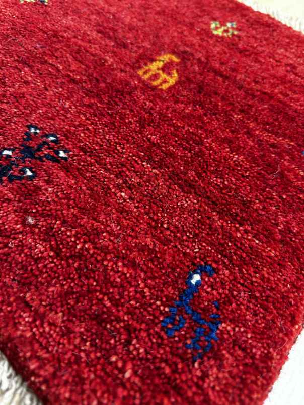 ギャッベ 座布団サイズ 40×39cm 手織り　赤 (GC-0938)