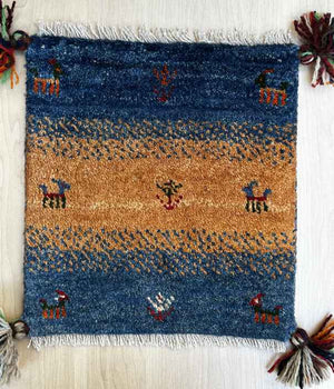 ギャッベ 座布団サイズ 33×31cm 手織り　青 (GC-0960)