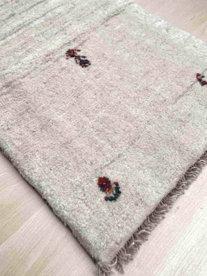 ギャッベ 小さめ玄関マットサイズ 62×45cm 手織り (GD-0053)