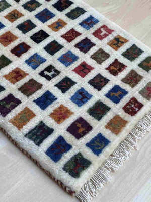 ギャッベ 小さめ玄関マットサイズ 58×38cm 手織り (GD-0081)
