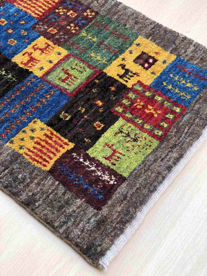 ギャッベ 小さめ玄関マットサイズ 62×43cm 手織り (GD-0106)