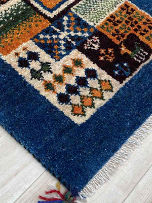ギャッベ 玄関マットサイズ 62×44cm 手織り 青 (GD-0562)