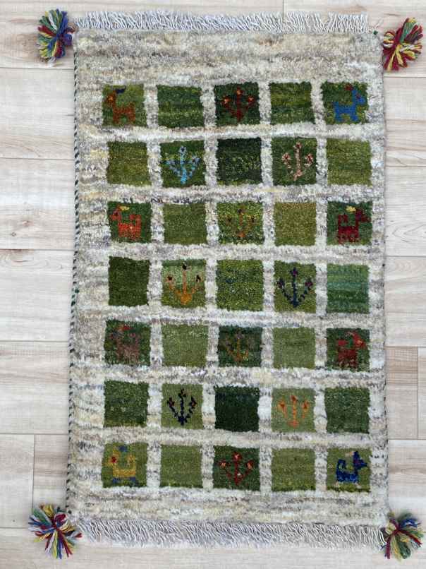ギャッベ 玄関マットサイズ 61×39cm 手織り 緑 白 (GD-0581)２