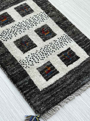 ギャッベ 玄関マットサイズ 61×41cm 手織り グレー 白 (GD-0729)